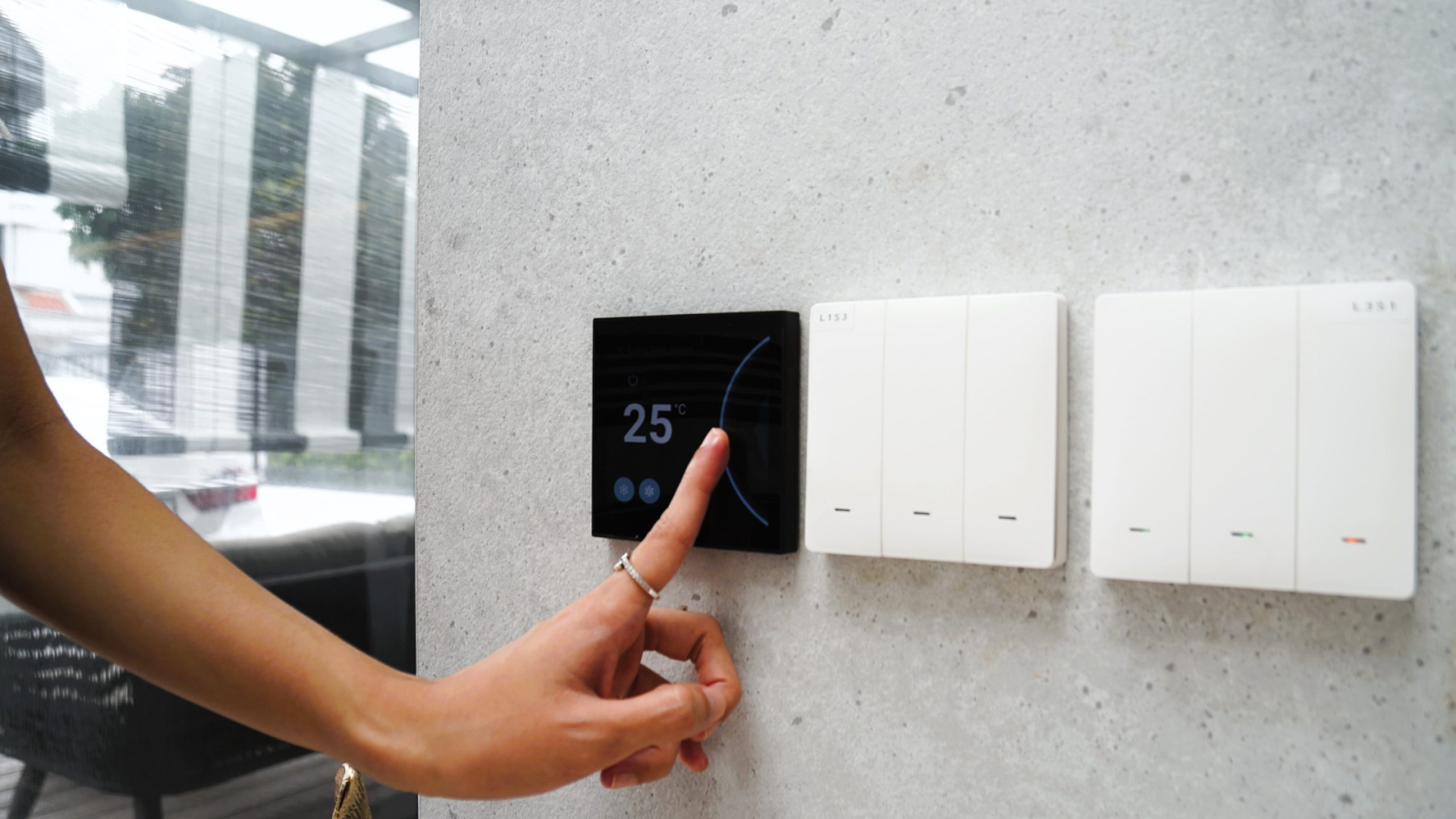 Best Smart Switch Singapore (Brands, Buying Guide & Installation)