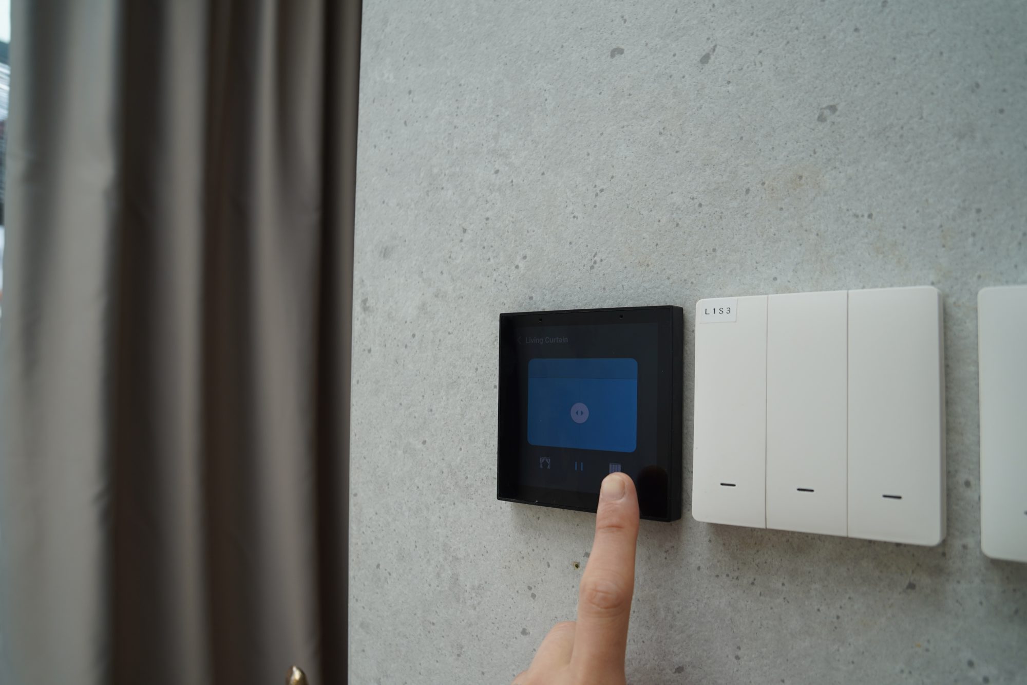 smart curtain smart switch